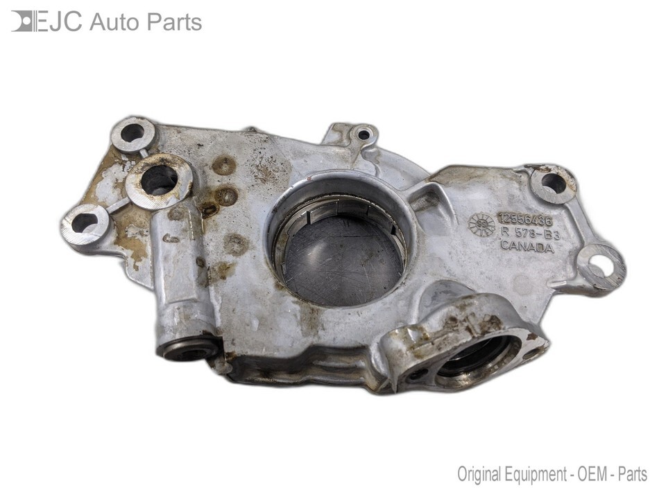 Engine Oil Pump From 2000 Chevrolet Silverado 1500  5.3 12556436 4wd - $24.70