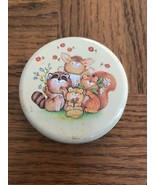 Antique Hallmark Tin - $562.24 MXN
