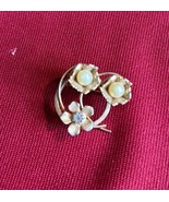 Faux Pearl &amp; Rhinestone Flower Brooch J114 - $11.29