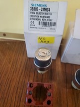 2 Siemens 3SB02-2MHC4 AS PICTURED NO KEYS OR BASE - $38.22