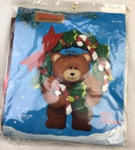 Titan Needlecraft Felt Wall Hanging Kit Christmas 93723 Craft Bear Wreath NEW - £18.39 GBP