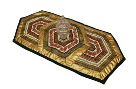 Holiday Gold Table Runner, Green Gold Metallic, Quilted Runner, Christma... - £62.93 GBP
