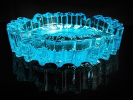 Rocky Patel Luminoso Aqua Glass Ashtray  10" Diameter NIB image 3