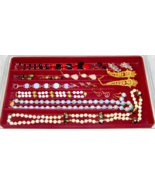 VINTAGE LOT OF 14 pcs BETTER COSTUME JEWELRY- EARRINGS+BEADED NECKLACES+... - $1,103.72 MXN