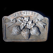 Strawberry  Decorative Wall Relief Sculpture Plaque - $461.33 MXN