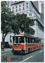 Postcard Autobus Du Tour De Ville Tour Bus Montreal Quebec - $3.95