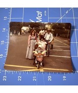 Vintage Photograph 1982 Pioneer Parade Family In Costume Kids Children - $150.04 MXN