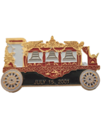 Great Circus Parade Pin Tac ASIAN Wagon July 15, 2001 Milwaukee WI  2&quot; Wide - €12,98 EUR