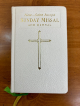 1967 New Saint Joseph Sunday Missal and Hymnal  White Faux Leather w/ Gilt Edges - £17.54 GBP