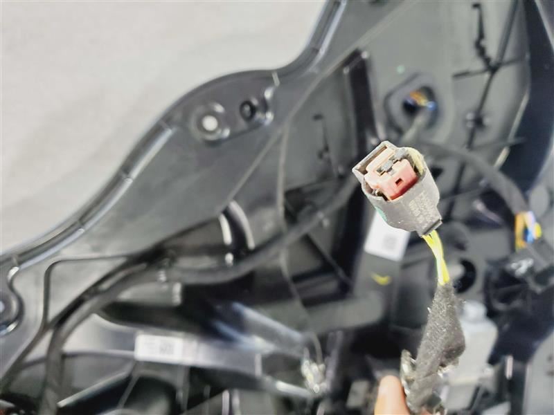 Left Rear Door Window Regulator OEM 2017 2018 2019 2020 2021 Alfa Romeo Stelvio  Item image 3