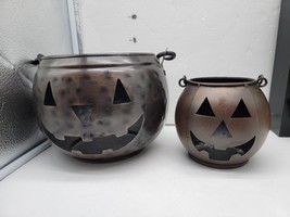 2 METAL BRONZE  HALLOWEEN PUMPKIN CANDLE HOLDER LANTERN - $360.79 MXN