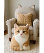 Cat-Shaped Pillow, Custom Nursery Decor, Playful Sofa Pillow, Kitten Plush - €39,19 EUR+