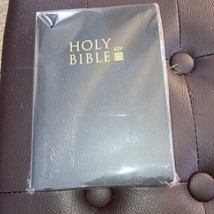 Holy Bibles, King James Version, with Black Cover NEW BO1 - £6.15 GBP