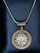 925 Sterling Silver Vintage Ethnic Boho Round Pendant Necklace 18&quot; - £14.76 GBP