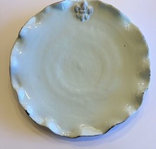 Abigails Italy Set Of 2 Glazed Pottery Fleur De Lis Dinner Plates 10” Pale Green - £25.82 GBP