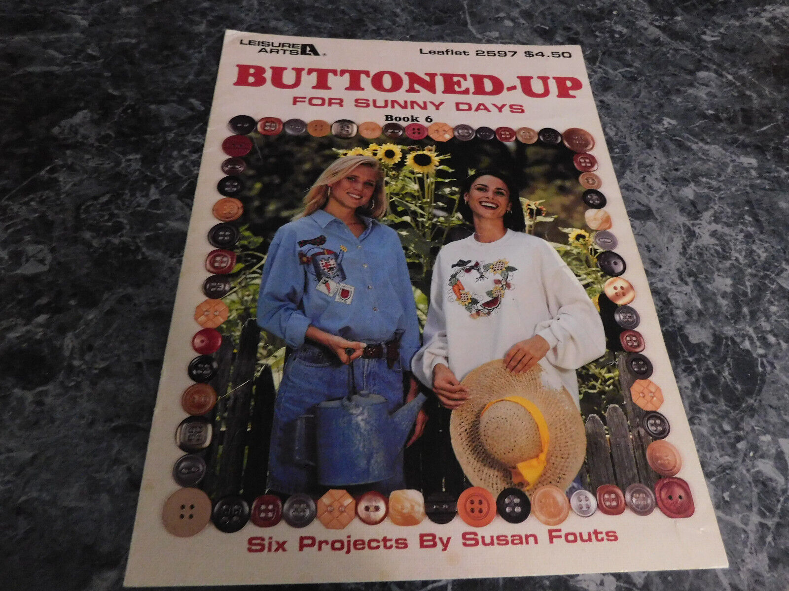 Buttoned Up for Sunny Days book 6 by Susan Fouts Leaflet 2597 Leisure Arts - $2.99