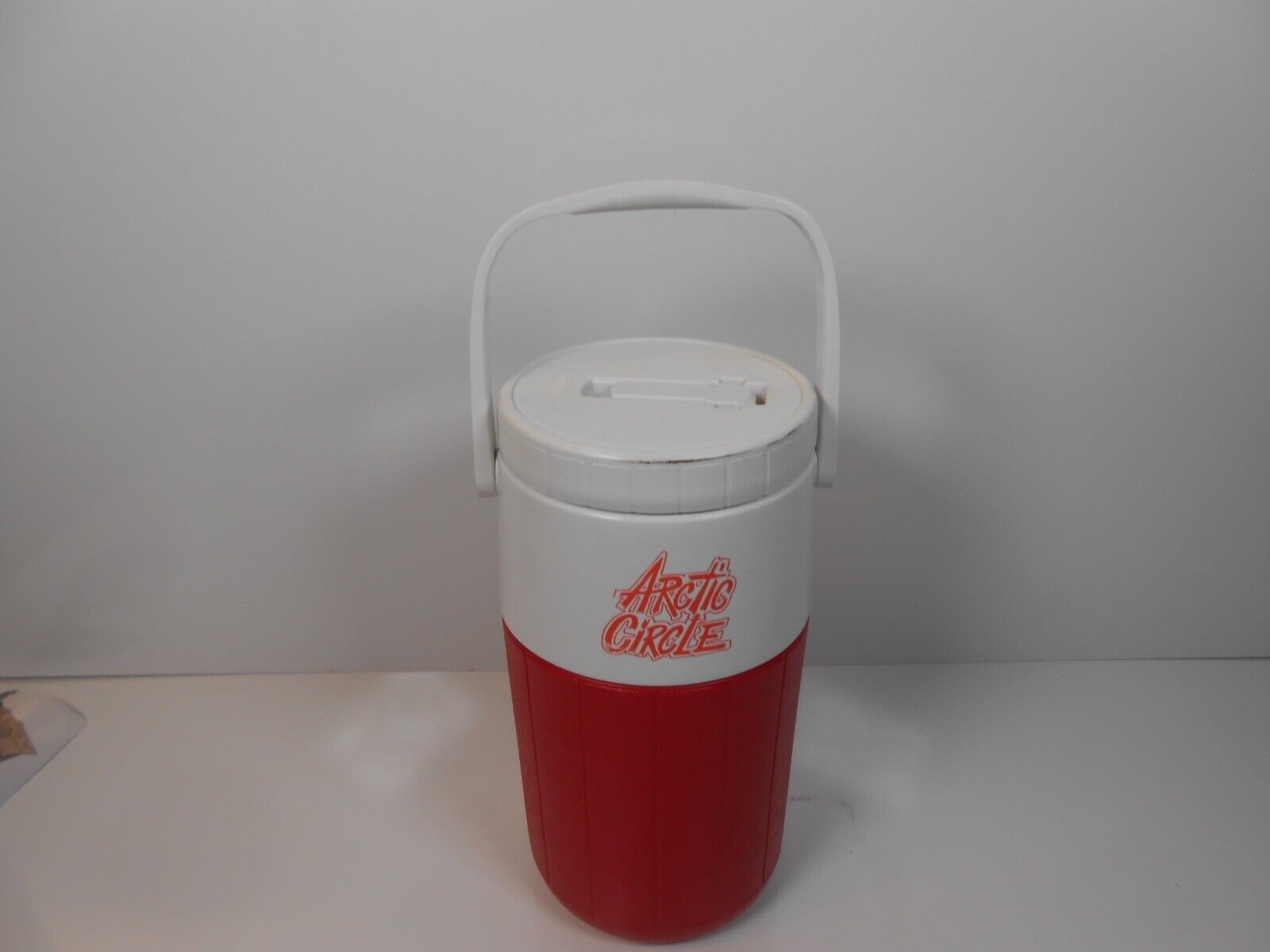 Vintage Coleman Polylite 1/2 Gallon Water Cooler Jug 5590 Red White Ther... - $9.50