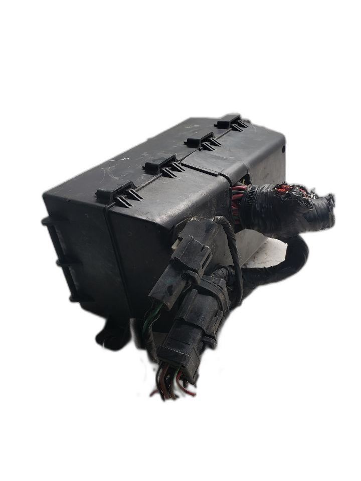 Fuse Box Engine Without Fog Lamps With Cruise Control Fits 06-07 FOCUS 1331542 Item image 7