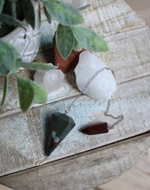 Red &amp; Green Jasper Pendulum Jasper top  ~Grounding and Energy~ - $474.03 MXN