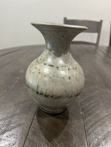 Dempsey Carpenter Stoneware Fluted Vase Tan Grey Speckled Glaze Signed 5... - $24.74