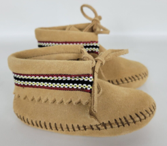 Minnetonka Moccasins 1101 - Infants Braid on Cuff Bootie Tan Suede Leather sz 5 - £19.78 GBP