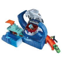 Mattel Hot Wheels: Robo Shark Frenzy Playset - £41.17 GBP