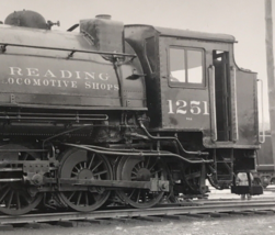 Reading Locomotive Shops Railroad #1251 0-6-0T B4a Steam Train B&amp;W Photograph - £9.74 GBP