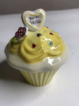 Blue Sky Clay Works 2009 Yellow 4” Cupcake &quot;You&#39;re Special&quot; Tinker Box Goldminc - £12.48 GBP