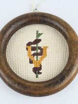 Vintage Needlepoint Cross Stitched Veterinarian  Symbol Wooden Circle Fr... - $15.88
