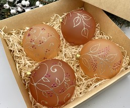 Set of 4 beige Christmas glass balls, hand painted ornaments with gifted... - £43.97 GBP