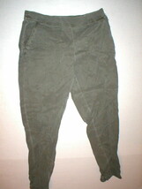 New Womens L Ecru Green Office Slacks Pants Nice NWT Crop Tencel Capri Olive  - £61.23 GBP