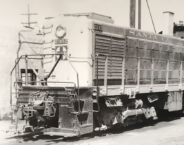 Atchison Topeka &amp; Santa Fe Railway Railroad ATSF #2332 Alco S2 Locomotive Photo - £7.46 GBP