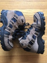 NEVADOS 7.5M Boys Mid Hiking Boots AA - $13.29