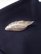 Vintage Golden Pin Brooch Golden Feather W/ Rhinestone Accents - £12.60 GBP