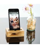 Natural bamboo phone amplifier, wood cell phone stand, desktop phone holder - $372.62 MXN
