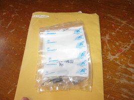 NEW OEM Lot of 2 Motorola Radio Socket Insert plug Antenna pn# 28-82220e01 - $353.97 MXN