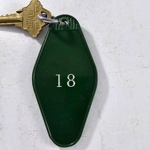 Vintage Hotel Key Fob Green Room 18 - £15.65 GBP