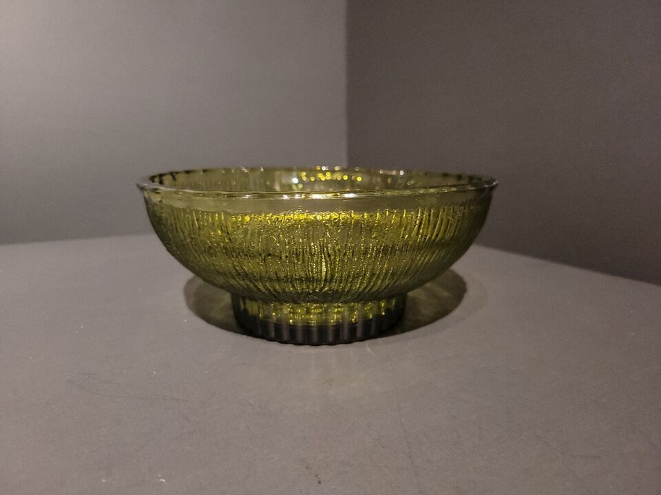 Vintage 1975 FTD SORENO Tree Bark, Avocado Green,  Bowl - $14.03