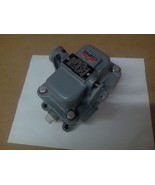 (NEW) CUTLER HAMMER 10250H1944A PB OPER. STATION / LOCKABLE MOMENTARY ST... - $1,818.70 MXN