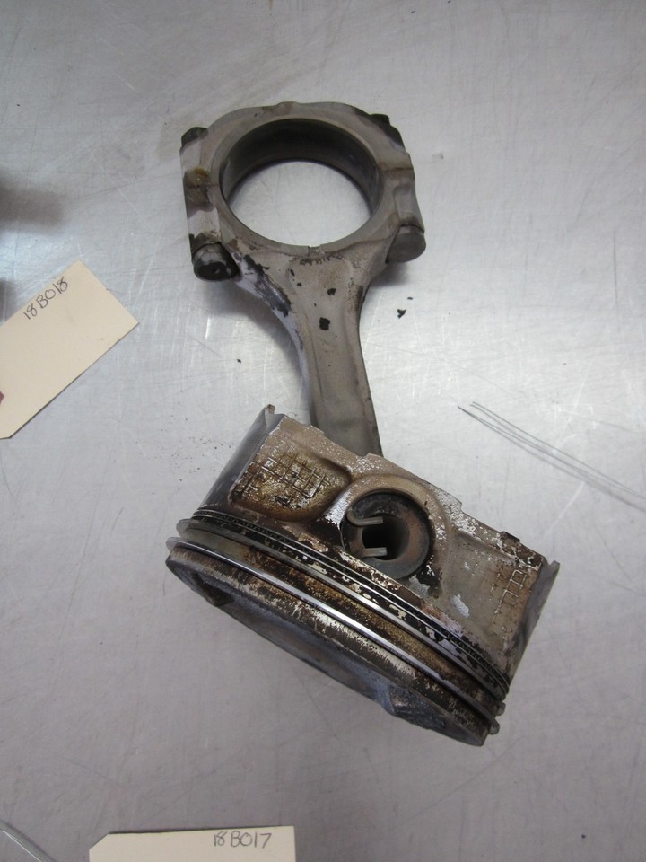 Left Piston and Rod Standard For 06-07 Subaru Legacy  2.5 12018AB250 - $76.87