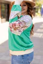 Sky Blue Plus Size Plaid Floral Patchwork Raglan Sleeve Sweatshirt - $23.20