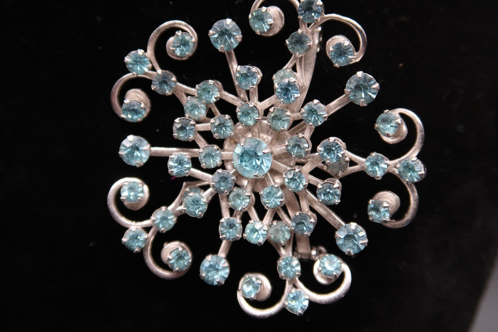 Vtg Aqua Blue Prong Set Rhinestone Brooch Starburst Snowflake Brooch Silver Tone Item image 9