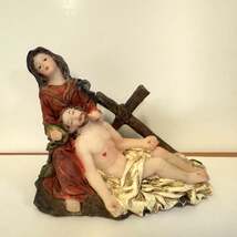 Colored Pieta  3&quot; Figurine, New #gftshp-35 - $25.21 CAD
