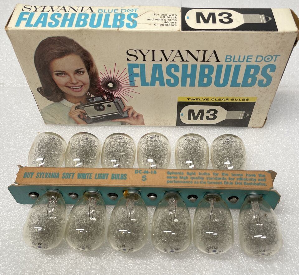 Sylvania M3 Clear Blue Dot Flashbulbs 12 Unused FlashBulbs New Old Stock Vintage - $9.50