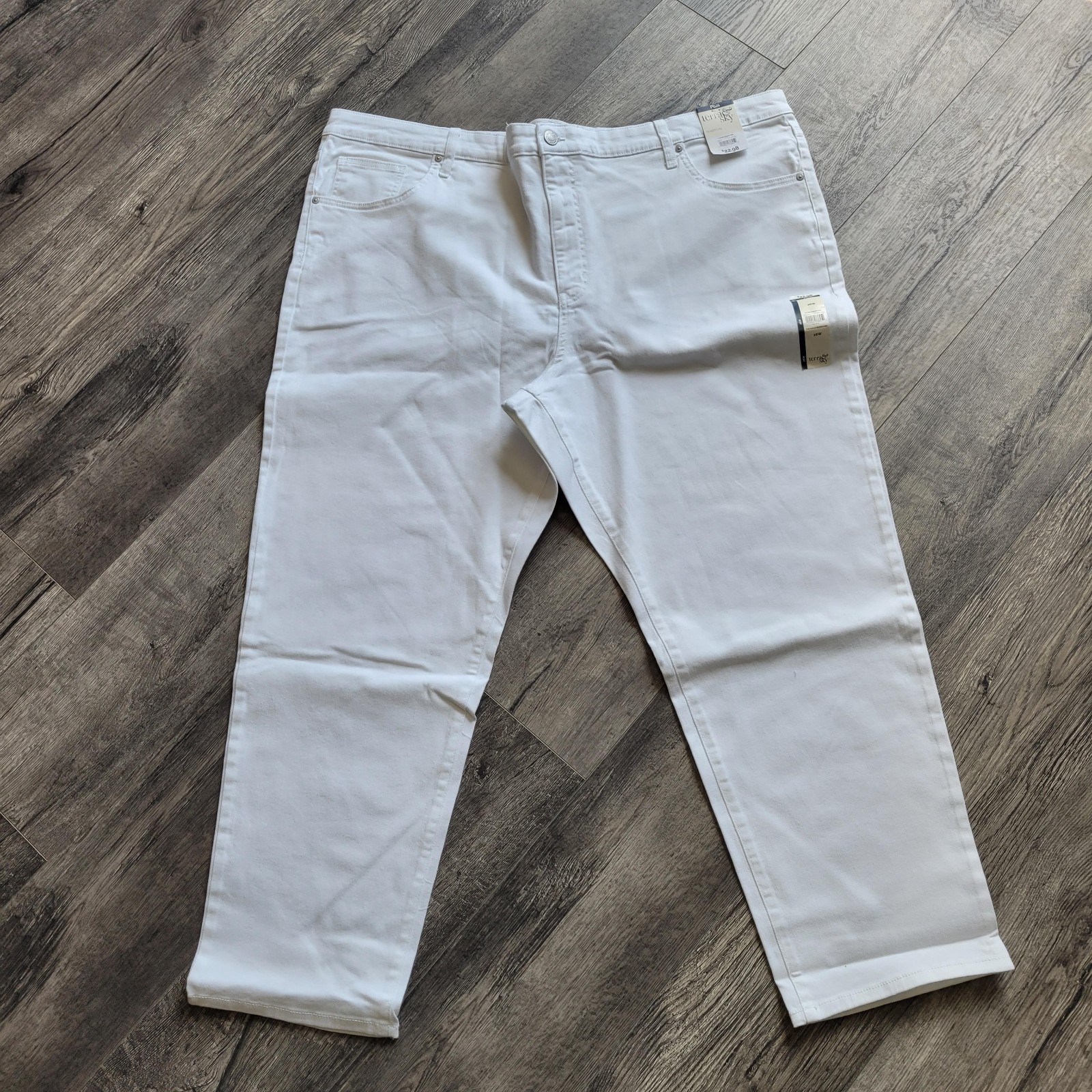 New NWT Terra &amp; Sky Womens Plus Size 26W Straight Leg White Jean High Rise - $19.79