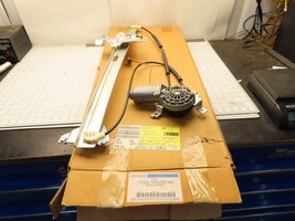 Ford 1C2Z-1523200-AA Power window Regulator With Motor Front RH Drivers - $69.98
