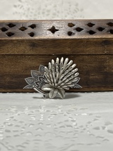 Vintage Trifari Brushed Silver Thistle Brooch/Pin - £19.32 GBP