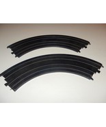 TYCO- HO SCALE SLOT CAR ACCESSORY - 2 CURVES- 1/4 CIRCLE - EXC- W44E - $5.05 CAD