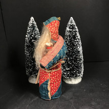 Folk art Santa Christmas decoration, handmade quilted fabric, wood mantle decor - £49.58 GBP