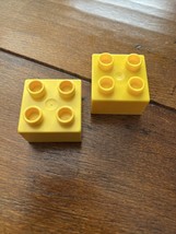 2 Lego Duplo Bricks 2 X 2 X 1  Part# 3437 Yellow - £1.55 GBP